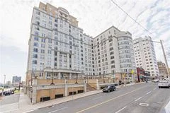 Condo Apartment in Hamilton