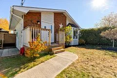 20 John Street, Petawawa, ON K8H 1S4