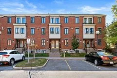 12 Crispin Private, Manor Park - Cardinal Glen and Area, ON K1K 2T8