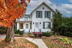 21 Osborne Street, Gananoque, ON K7G 2N4