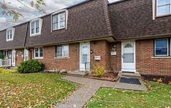 Condo Townhouse in Belleville