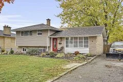 1502 Perth Avenue, London East, ON N5V 2M5