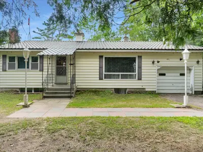 Detached in Gravenhurst