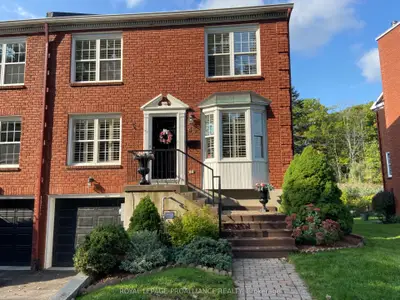 Condo Townhouse in Brockville