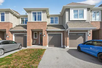 Att/Row/Townhouse in Blossom Park - Airport and Area