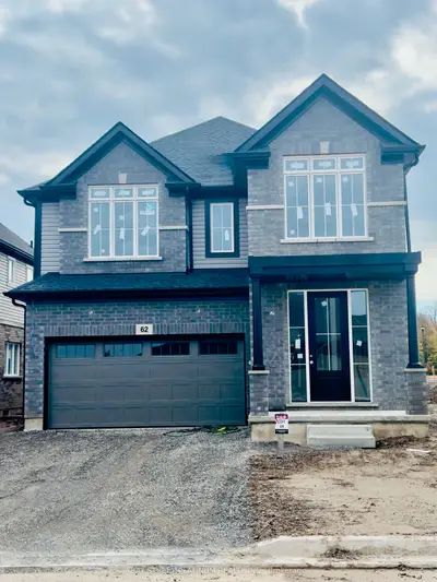 Detached in Pelham