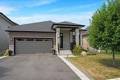 316 Serenade Crescent W, Blossom Park - Airport and Area, ON K1X 0B8