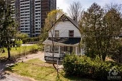 830 High Street, Britannia Heights - Queensway Terrace N And Area, On K2b 6c4