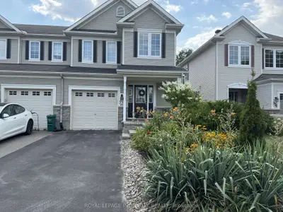 Att/Row/Townhouse in Hunt Club - Windsor Park Village and Area