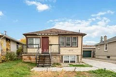 1223 Kitchener Avenue B, Hunt Club - South Keys and Area, ON K1V 6W4