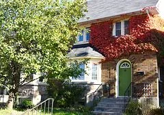 175 Breezehill Avenue N, West Centre Town, ON K1Y 2J1