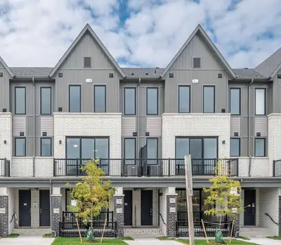Condo Townhouse in Cobourg