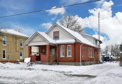 Detached in Brant
