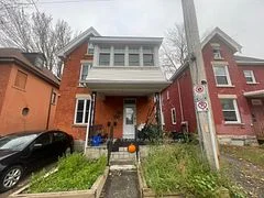 519 Lyon Street N 2, Ottawa Centre, ON K1R 5X8