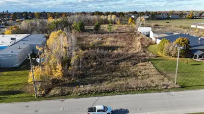 50 Lorne Street, Smiths Falls, On K7a 3k7