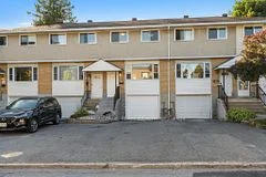 Att/Row/Townhouse in Carlington - Central Park