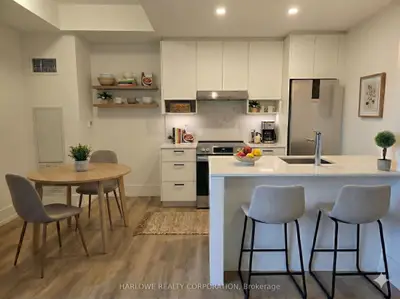 Condo Apartment in Hamilton
