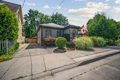 4 Leslie Street, London North, ON N6H 1H9