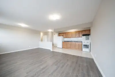 Condo Apartment in Hamilton