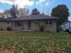 Detached in Woodstock