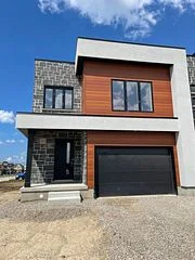 3001 Turner Crescent, London South, On N6m 0j3