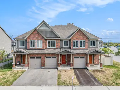 Att/Row/Townhouse in Stittsville - Munster - Richmond