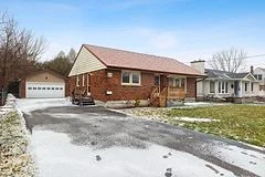 115 Albert Street N Upper Level/Main Floor, Kawartha Lakes, ON K9V 4K6