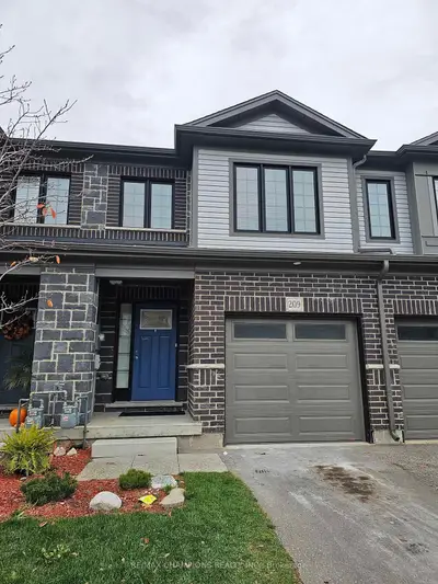 209 Woodmeadow Court, Kitchener, ON N2R 0P8