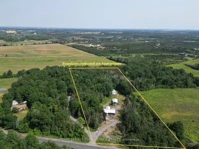 Detached in Prince Edward County