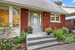2042 Tilson Street, Elmvale Acres and Area, ON K1G 2M7
