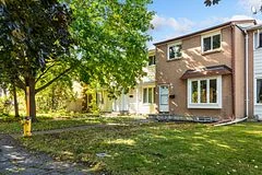 933 Greenbriar Avenue, Mooneys Bay - Carleton Heights and Area, ON K2C 0J8