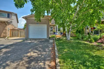 Detached in Thorold