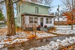 2 Queen Street, Prince Edward County, On K0k 2t0