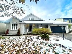 1524 Caledon Street, Alta Vista and Area, ON K1G 0H8
