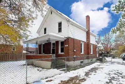 371 Carlton Street, St. Catharines, ON L2M 4W7