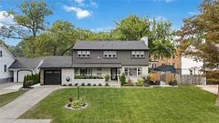 Detached in Sarnia