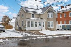 10 Wellington Street E 1, Athens, ON K0E 1B0