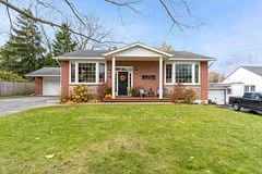 Detached in Port Colborne