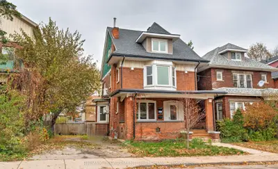 Triplex in Hamilton