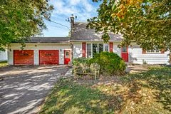 1067 AIRPORT Parkway, Belleville, ON K8N 4Z6