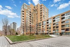 250 Lett Street 807, West Centre Town, ON K1R 0A8