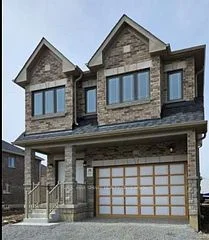Detached in Thorold