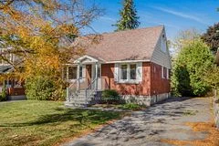 Detached in Alta Vista and Area