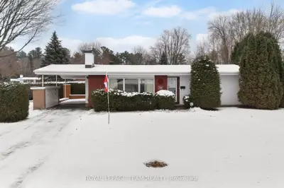 Detached in Bells Corners and South to Fallowfield