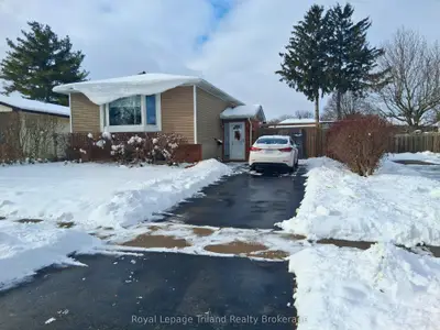 Detached in Woodstock