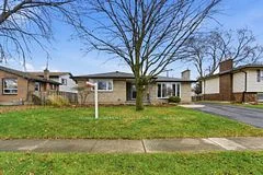 22 Colonial Street, Welland, ON L3C 5W5
