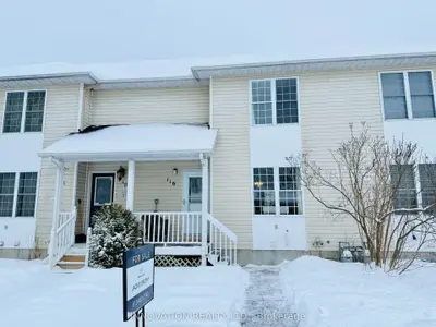 Att/Row/Townhouse in Carleton Place