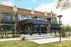 Condo Apartment in Hamilton