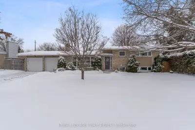 Detached in Crystal Bay - Rocky Point - Bayshore