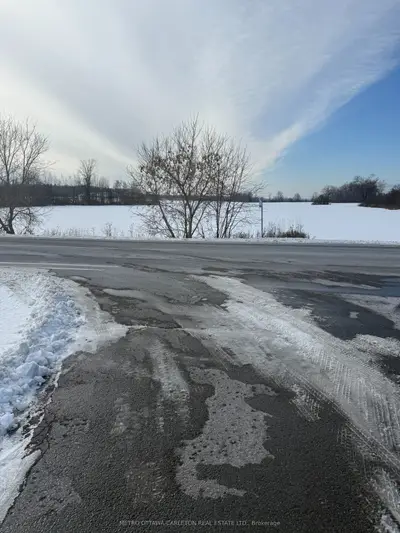 2400 Roger Stevens Drive, Manotick - Kars - Rideau Twp and Area, ON K0A 2T0